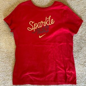 youth extra large red nike t-shirt